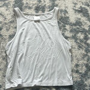 cuteeee cropped white tank